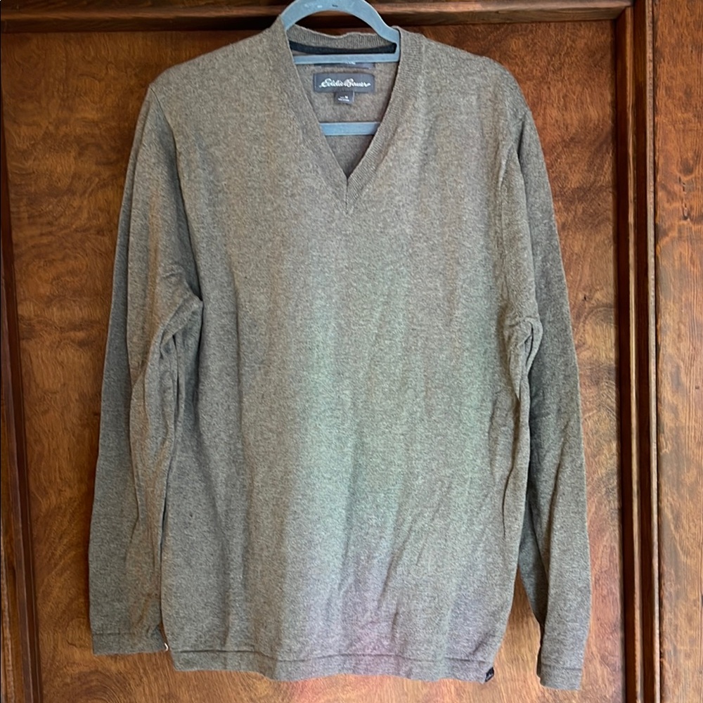 Eddie Bauer Tan/Gray V-Neck Pullover Sweater